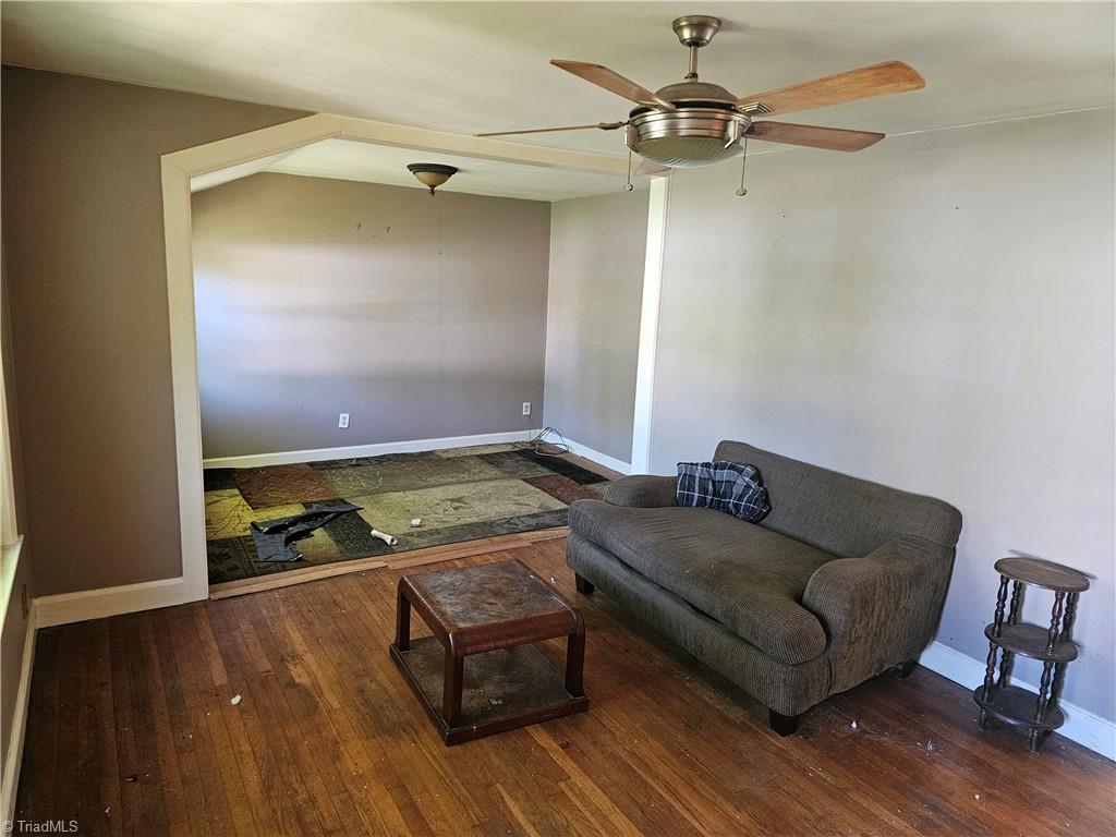 2558 Mountain Street