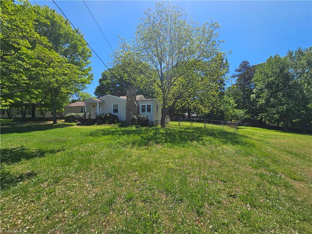 2558 Mountain Street