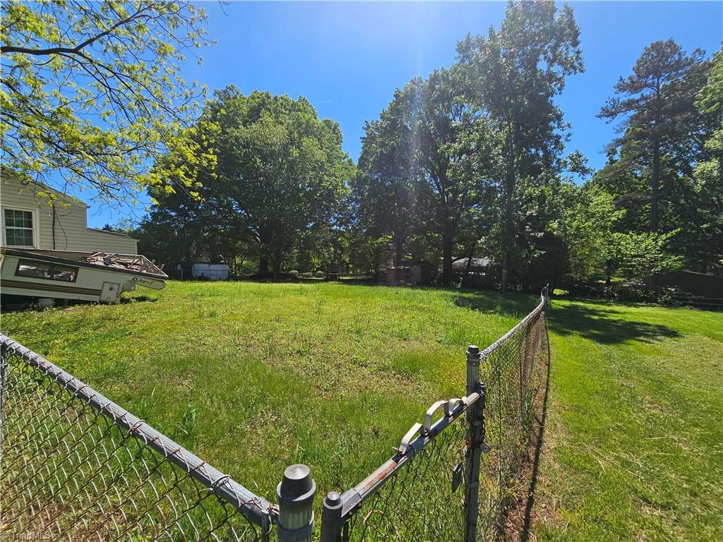 2558 Mountain Street