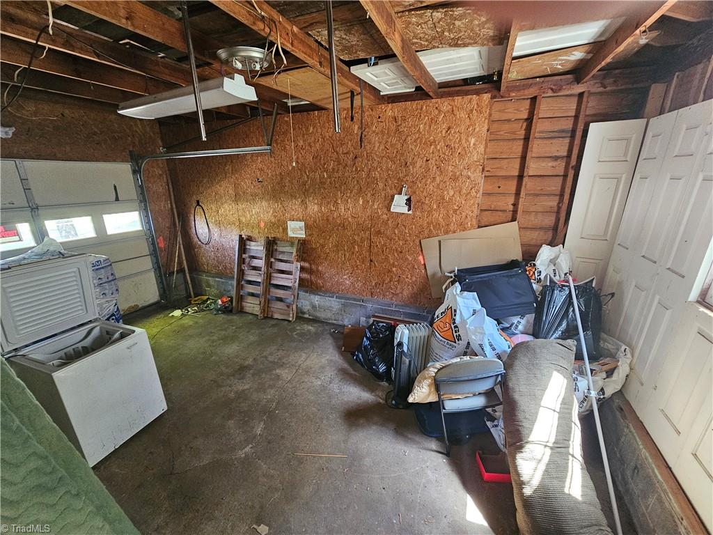 2558 Mountain Street