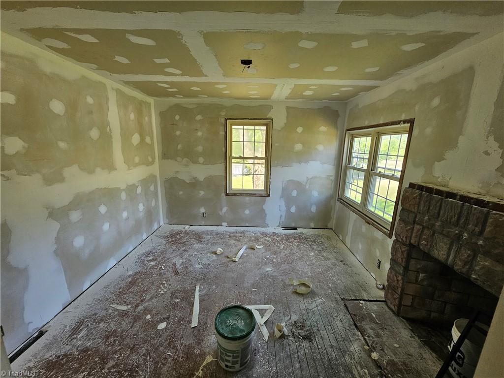 2558 Mountain Street