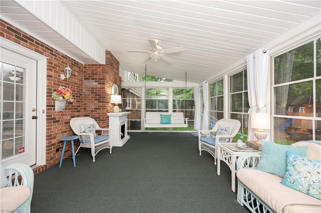 377 Country Lane
