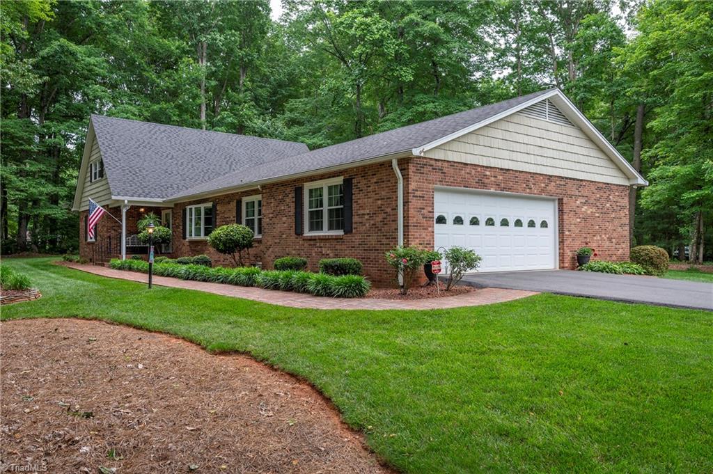 377 Country Lane