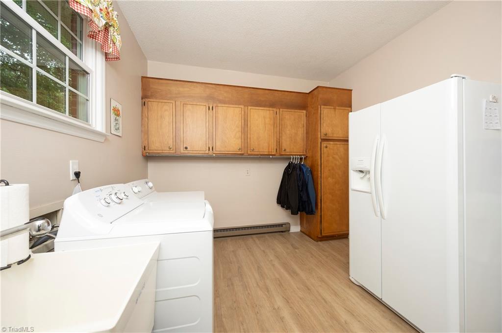 377 Country Lane