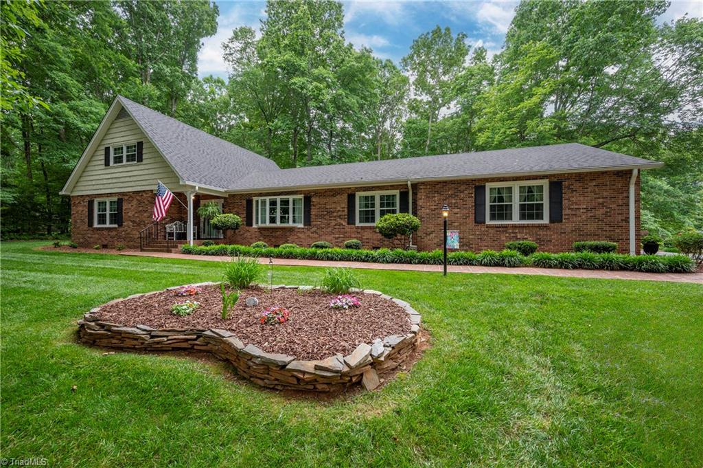 377 Country Lane