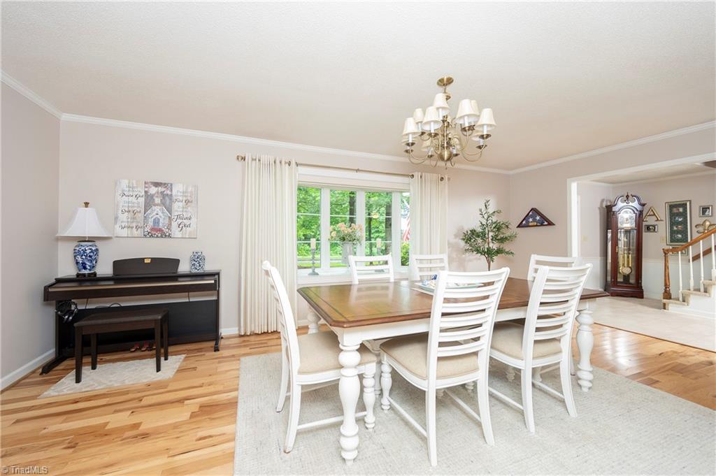 377 Country Lane