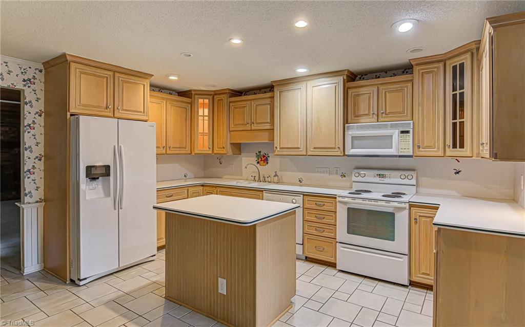 8088 Lasater Road