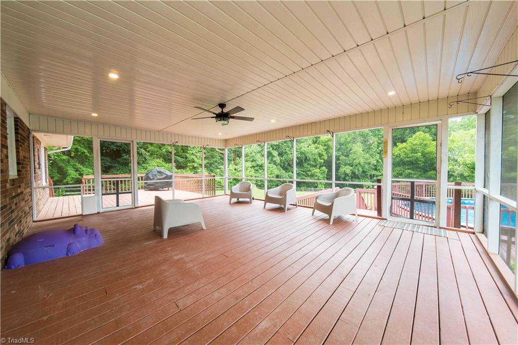111 Ken Hoots Lane