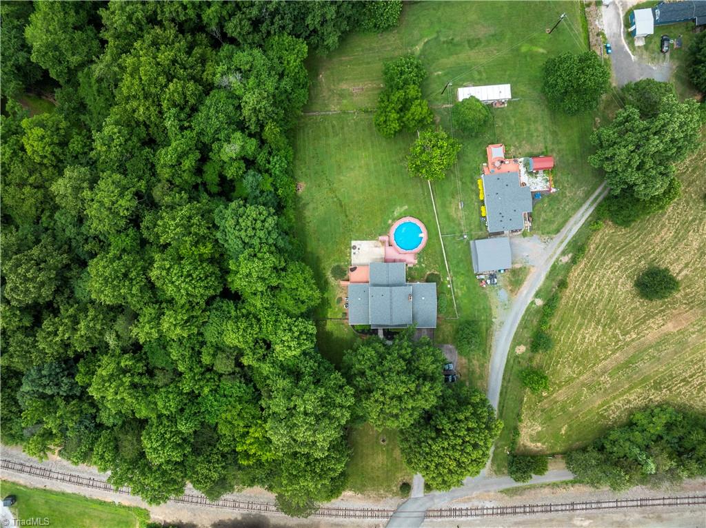111 Ken Hoots Lane