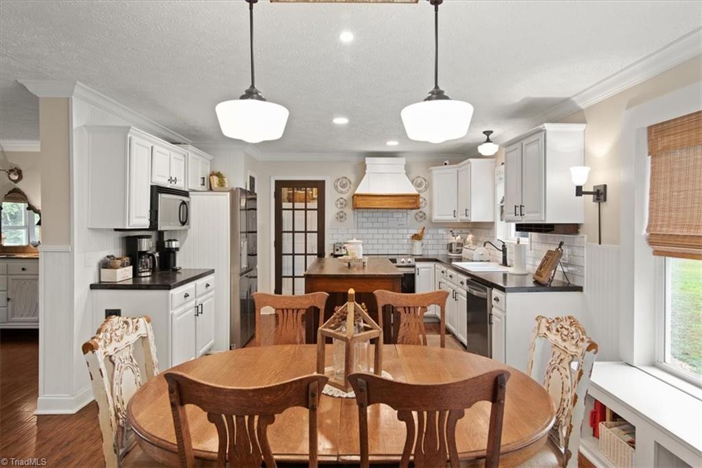 1420 Smith Road