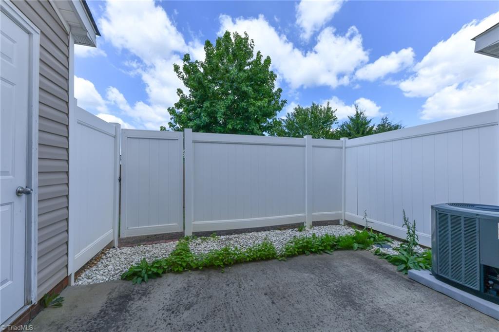 3986 Village Park Court, Winston-Salem