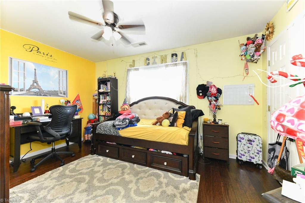 3986 Village Park Court, Winston-Salem