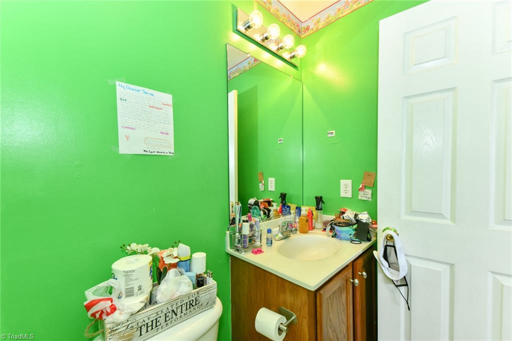 3986 Village Park Court, Winston-Salem