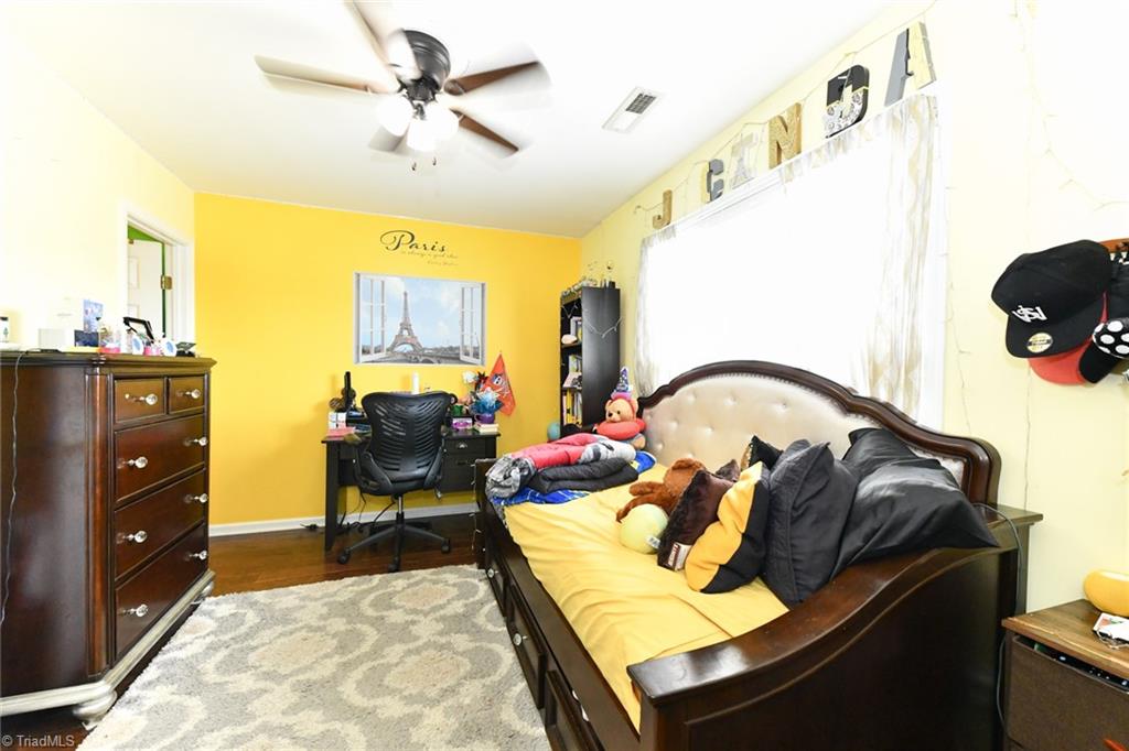 3986 Village Park Court, Winston-Salem