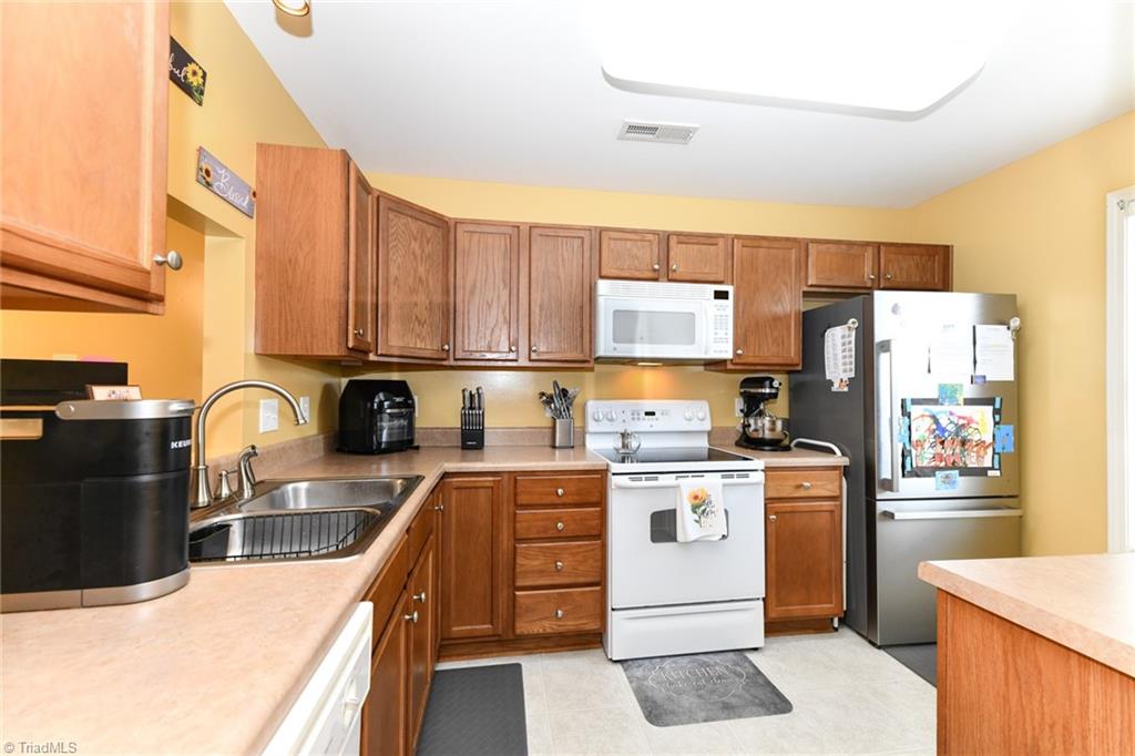 3986 Village Park Court, Winston-Salem