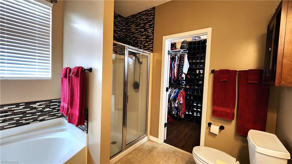 6034 Willomere Circle, Winston-Salem