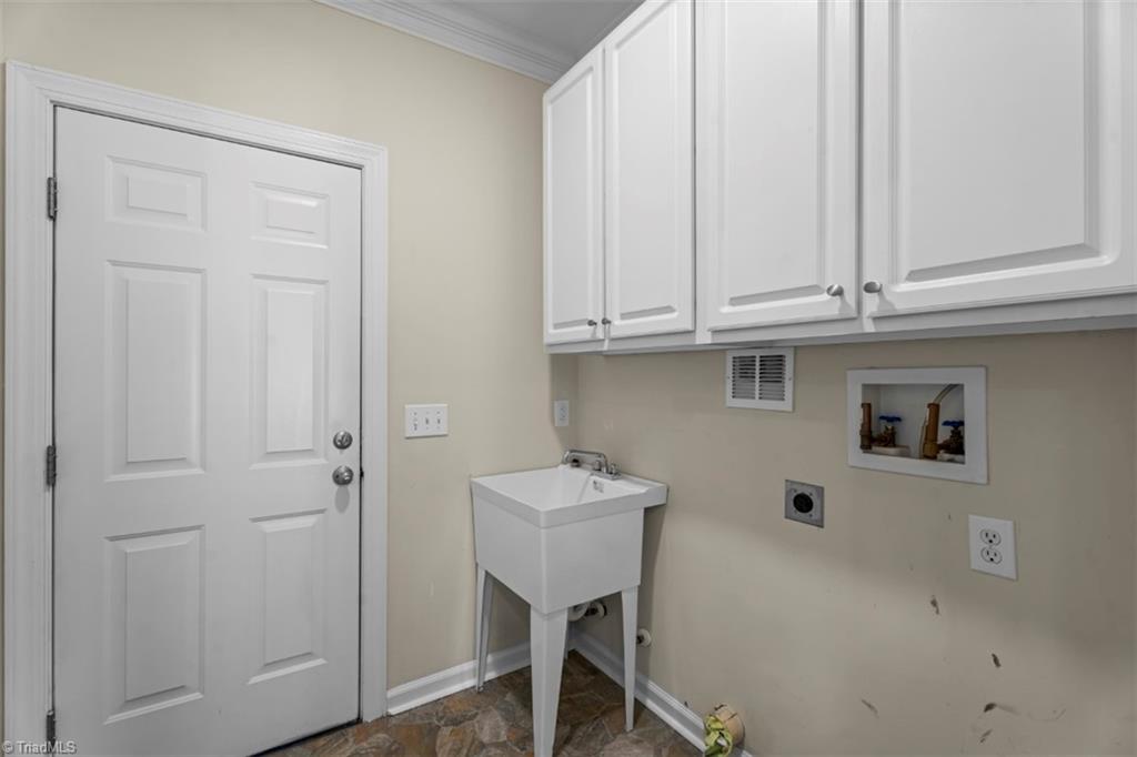 131 Lonetree Circle