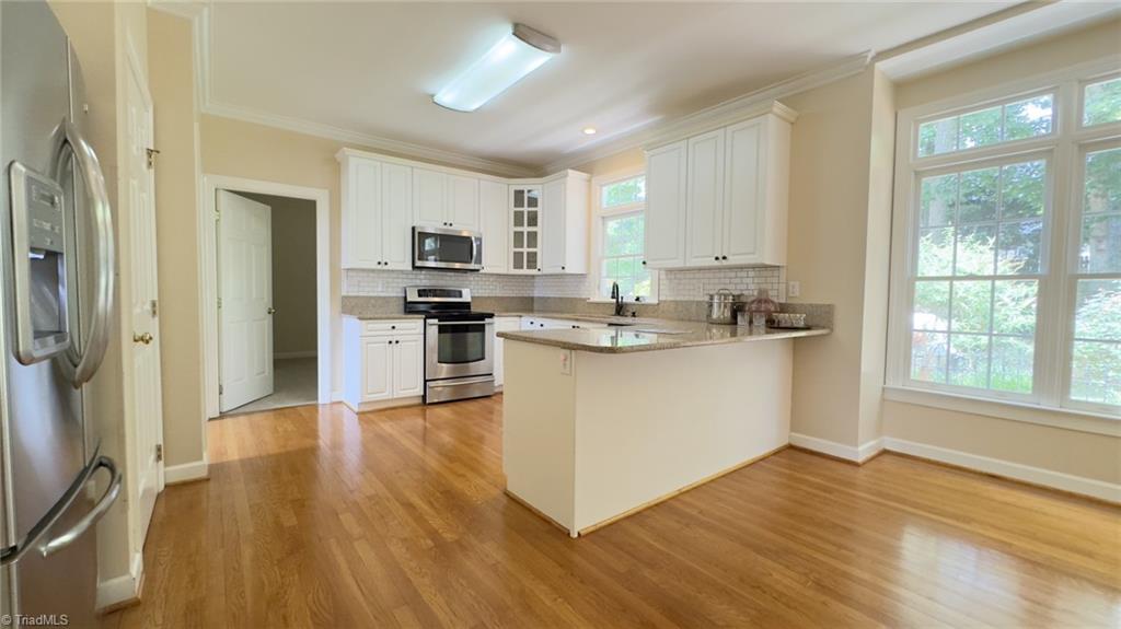 884 Ridge Gate Drive