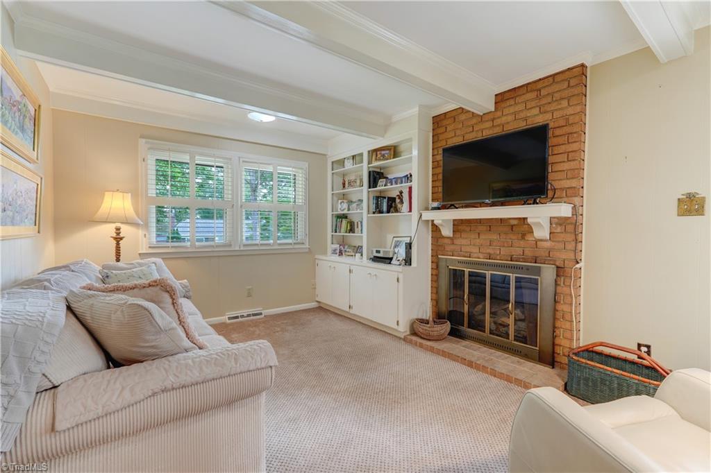 3018 Stratford Drive