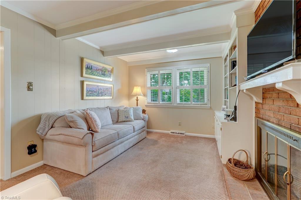 3018 Stratford Drive