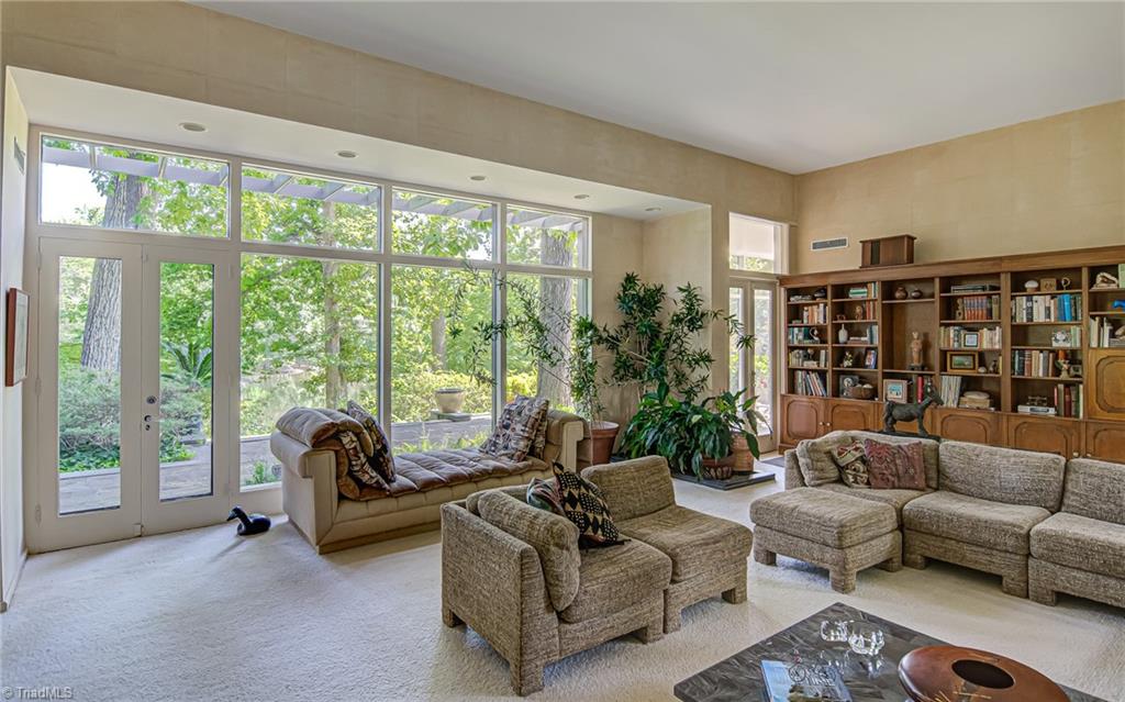 108 W Kemp Road