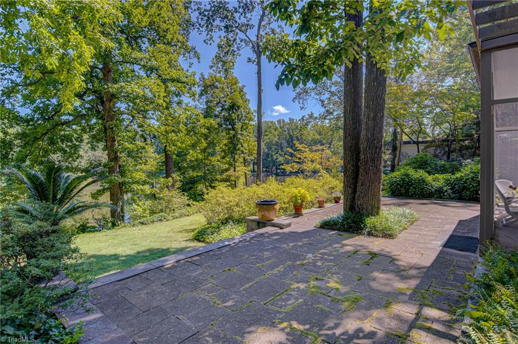 108 W Kemp Road