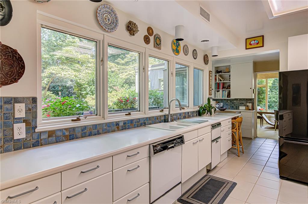108 W Kemp Road