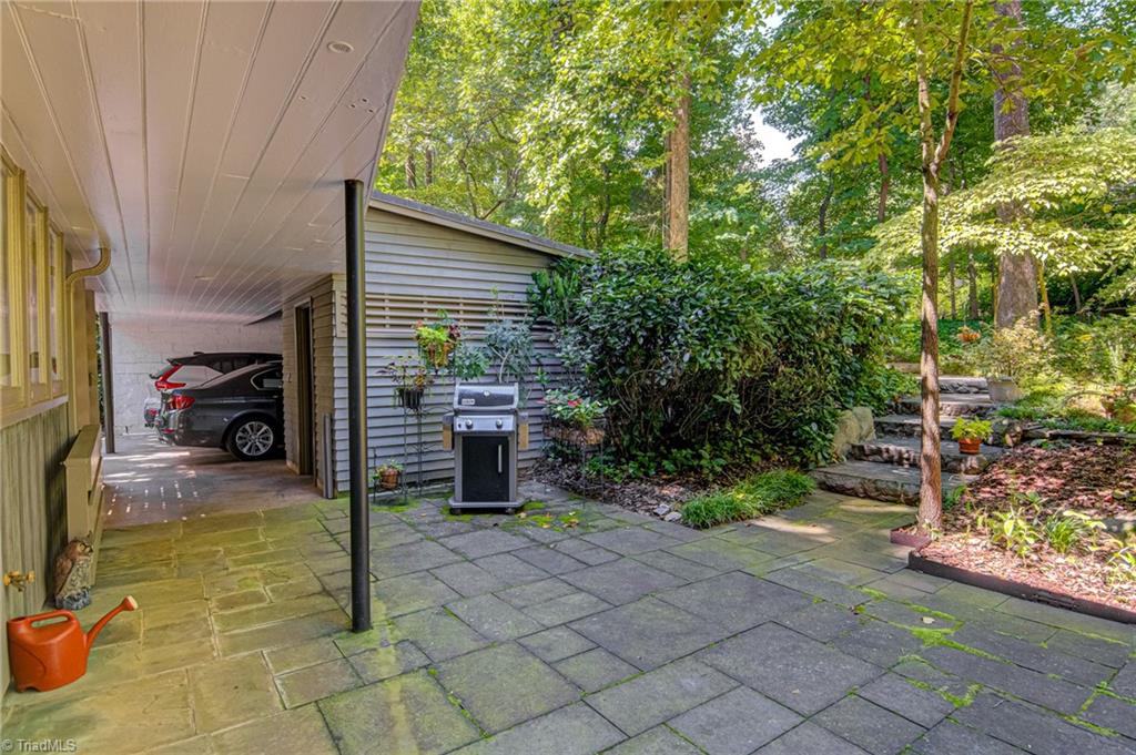 108 W Kemp Road