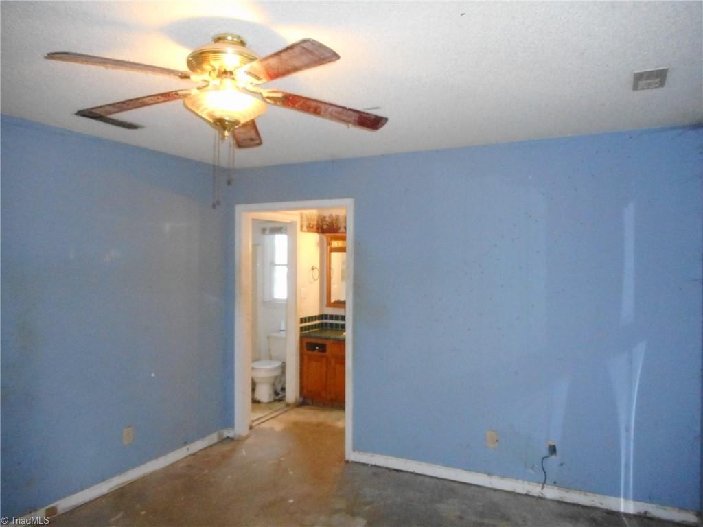 3925 Laurel Grove Road, Winston-Salem