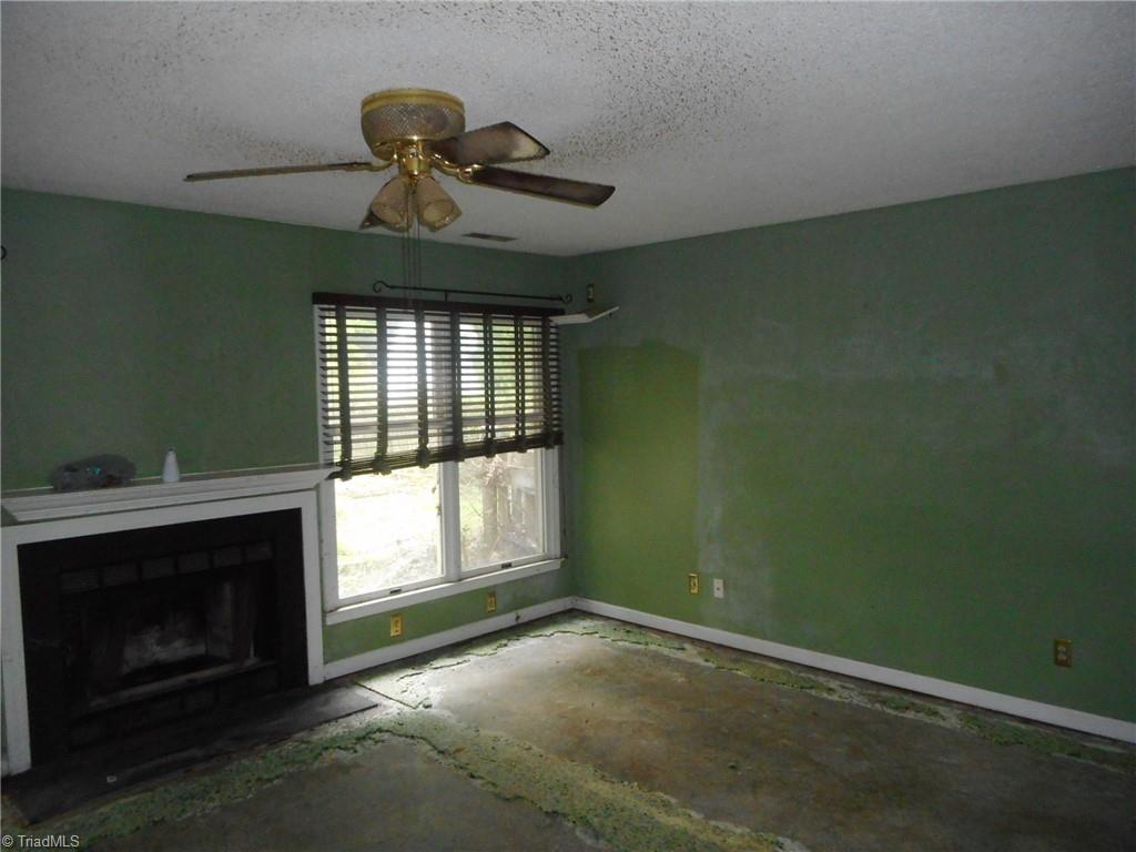3925 Laurel Grove Road, Winston-Salem