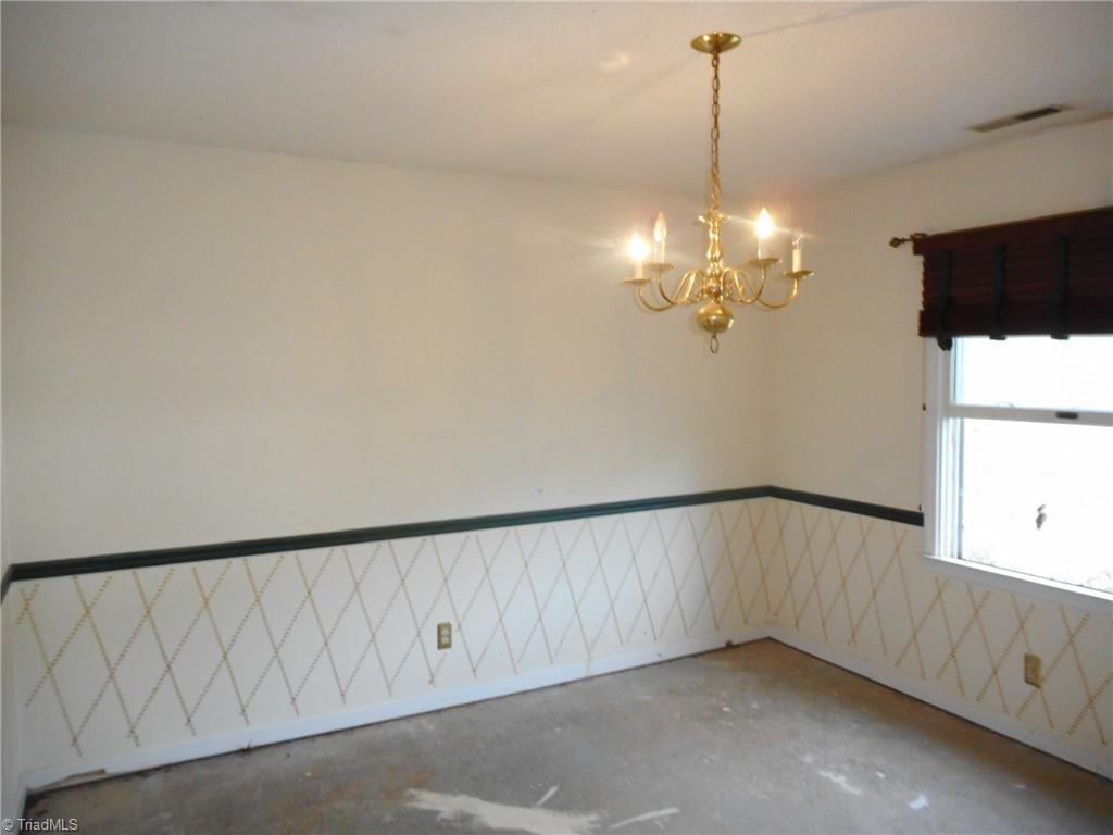 3925 Laurel Grove Road, Winston-Salem