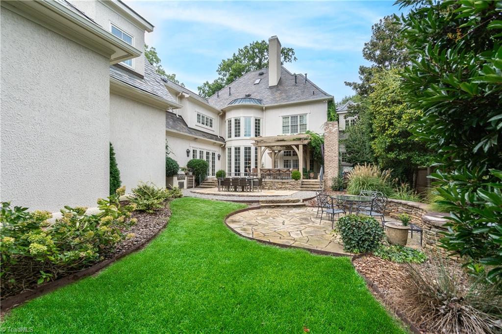 807 Sunset Drive