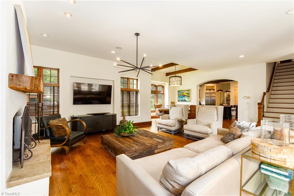 807 Sunset Drive