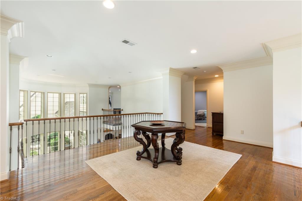 807 Sunset Drive