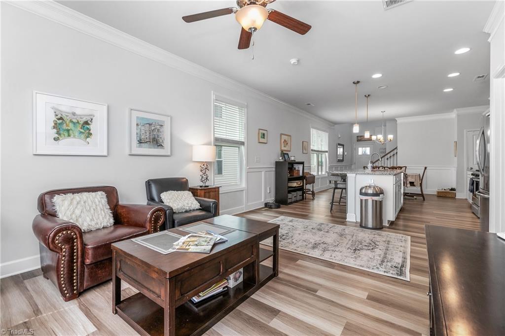 2 Finley Ridge Way