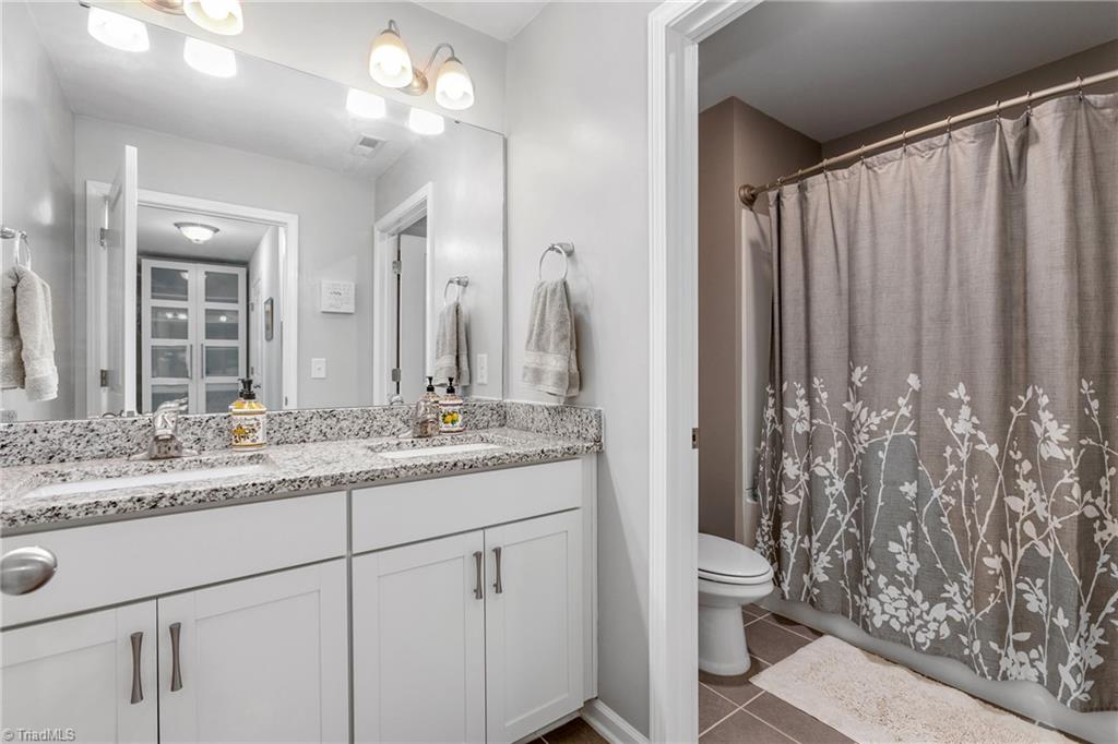 2 Finley Ridge Way