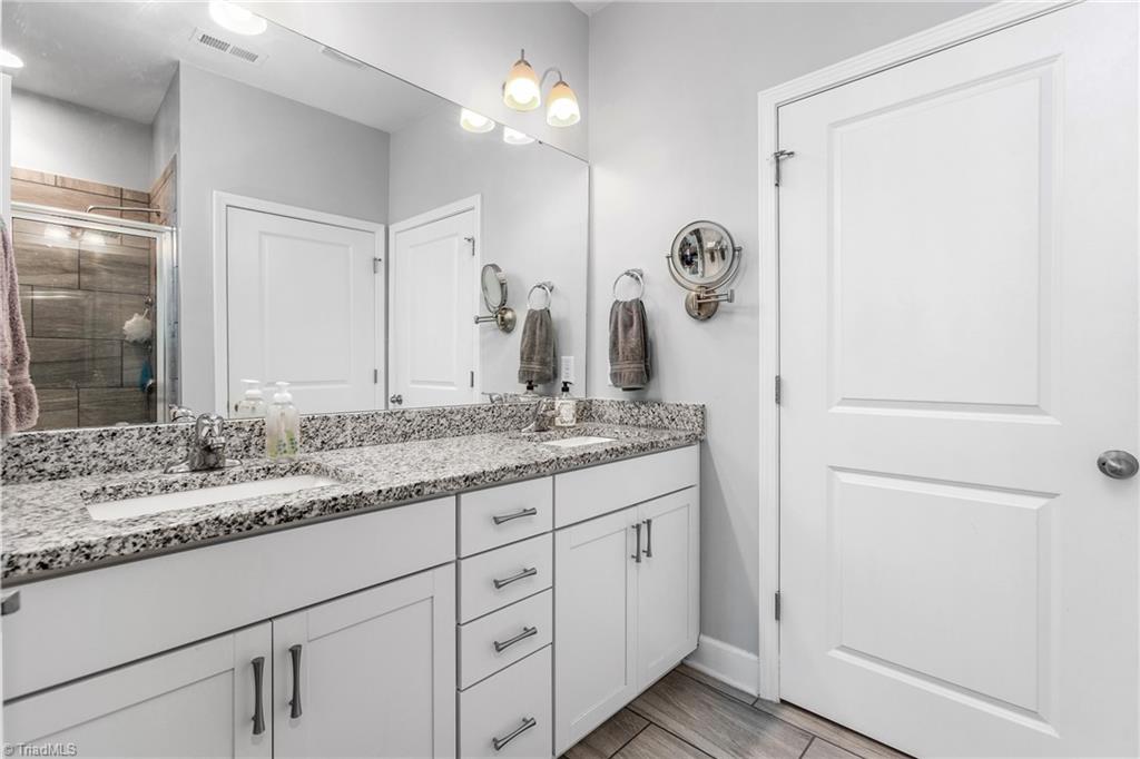 2 Finley Ridge Way