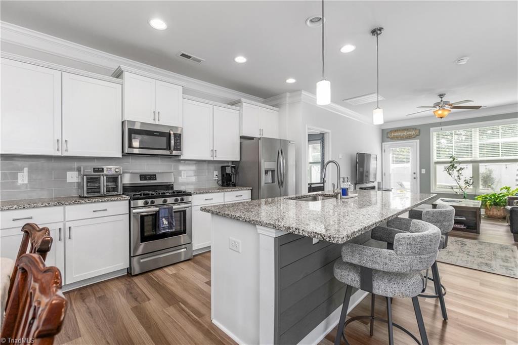 2 Finley Ridge Way