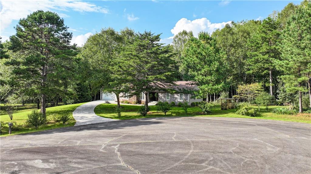 1002 Curtis Lane