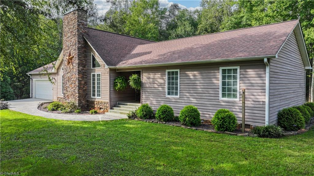 1002 Curtis Lane