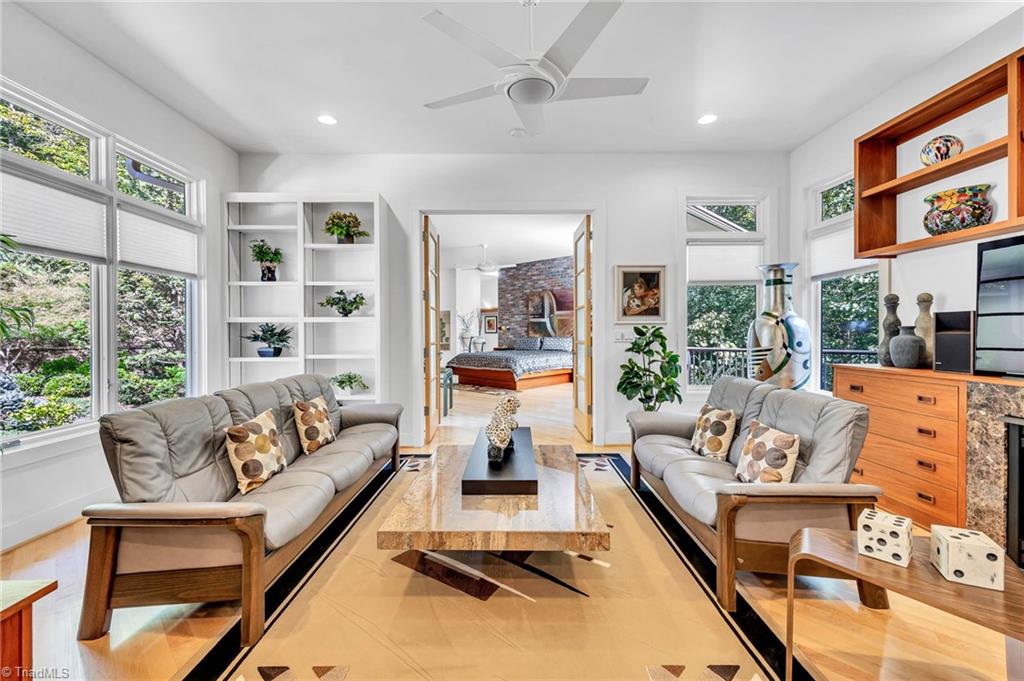 140 Newcomb Lane