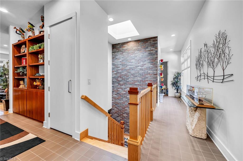 140 Newcomb Lane