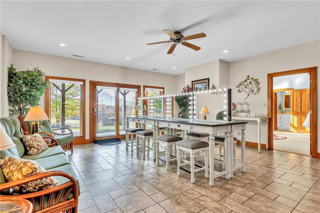 1162 Bradley Road