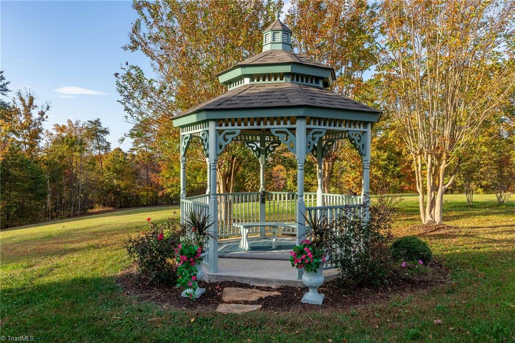 1162 Bradley Road