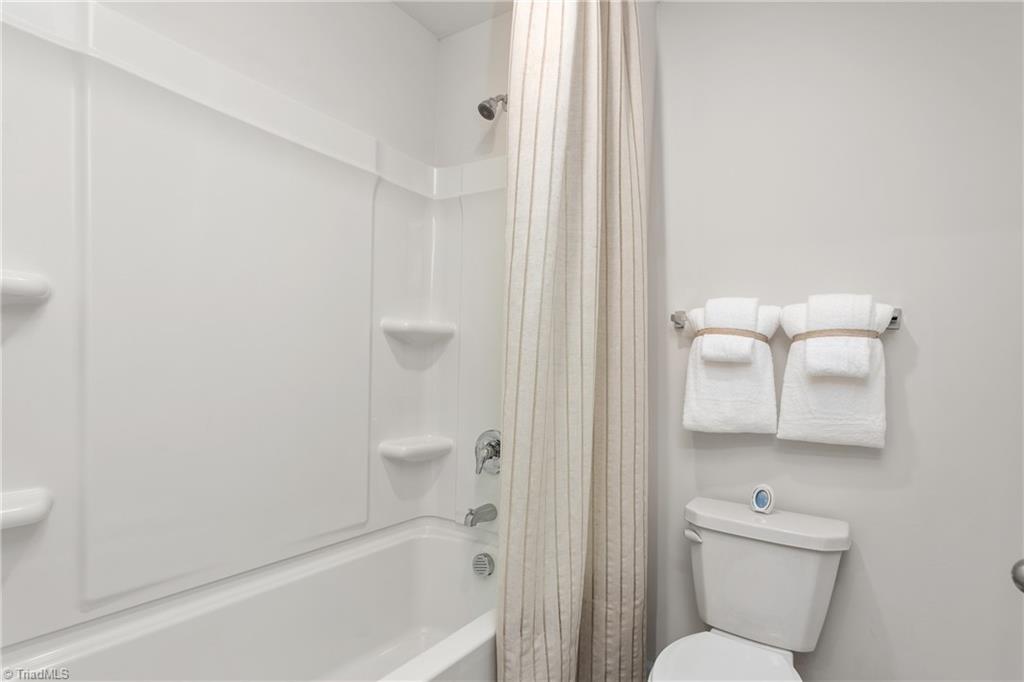 3125 Middle Creek Lane
