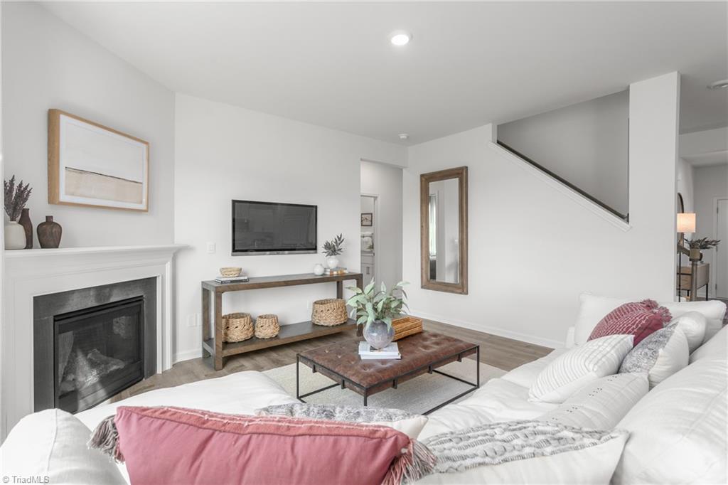 3125 Middle Creek Lane