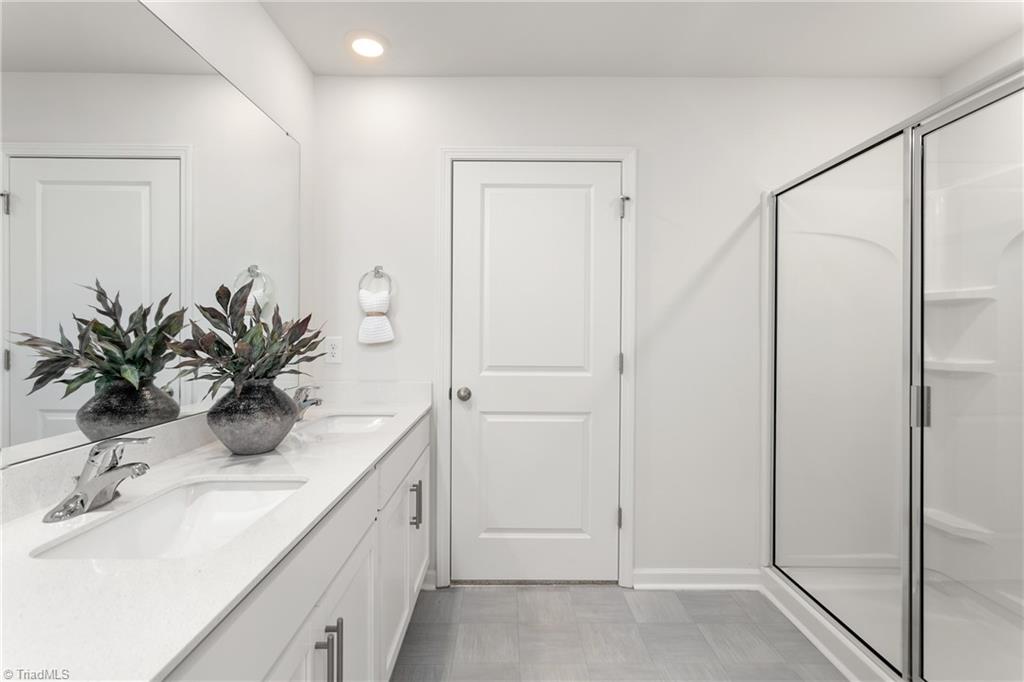 3125 Middle Creek Lane