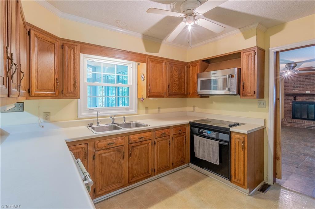 502 Old Hollow Road