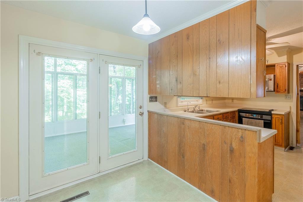 502 Old Hollow Road