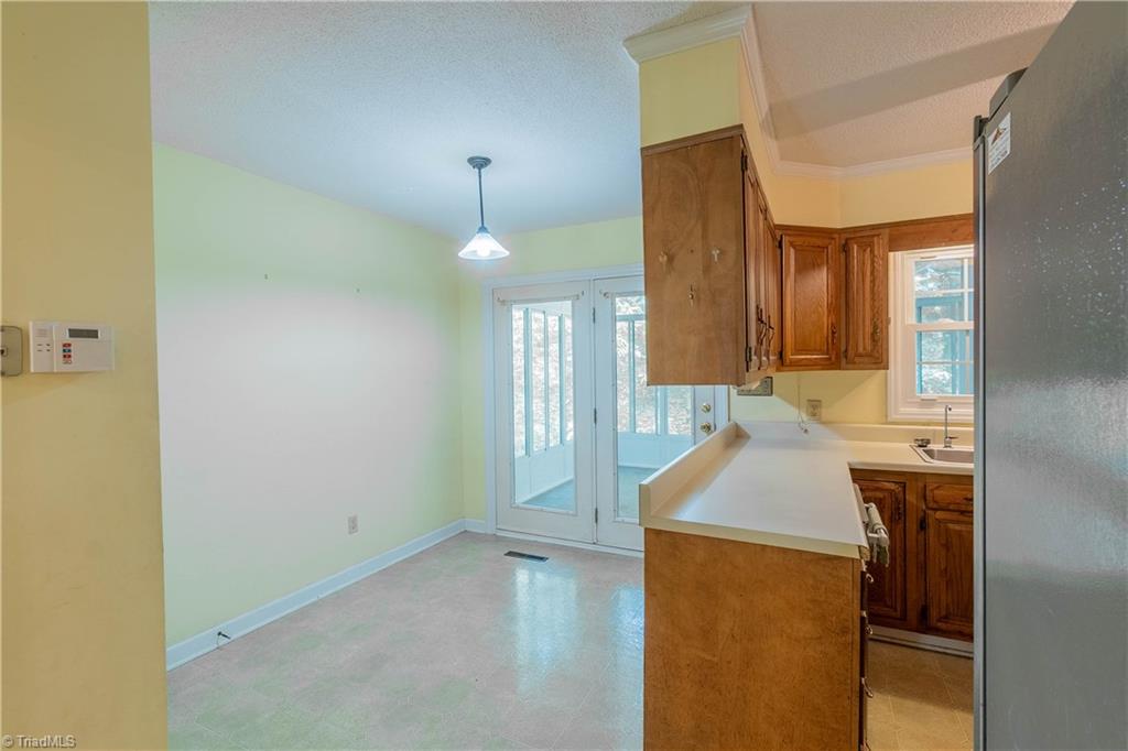502 Old Hollow Road